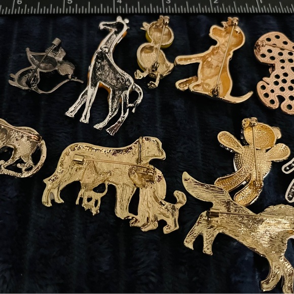 Lot of 10 pieces Colorful Animal Brooches - Picture 2 of 2